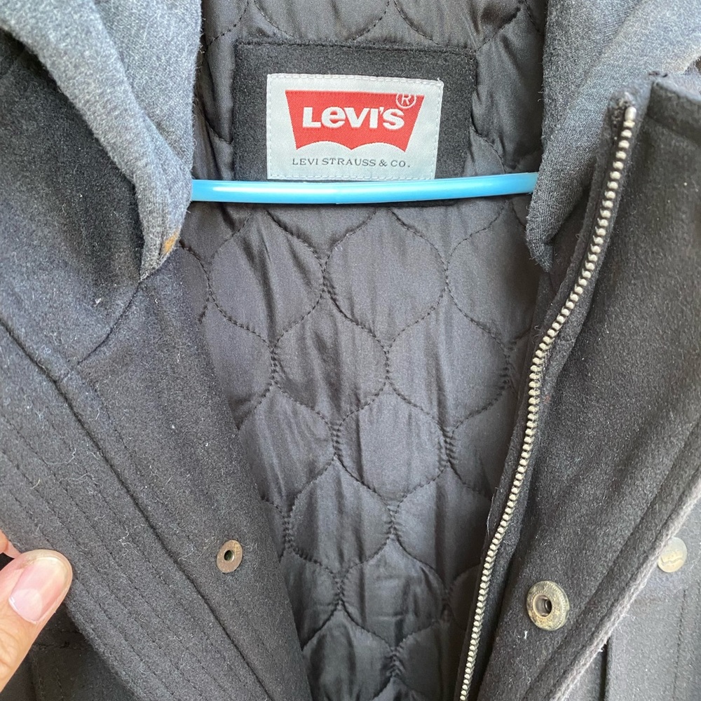 Levi’s Jacket - Picture 3 of 3